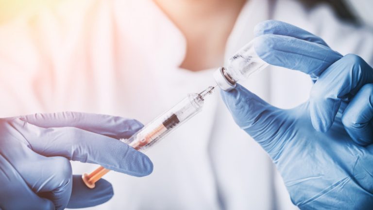 Read more about the article Universitatea Oxford anunță că a produs un nou vaccin: Va schimba lumea!