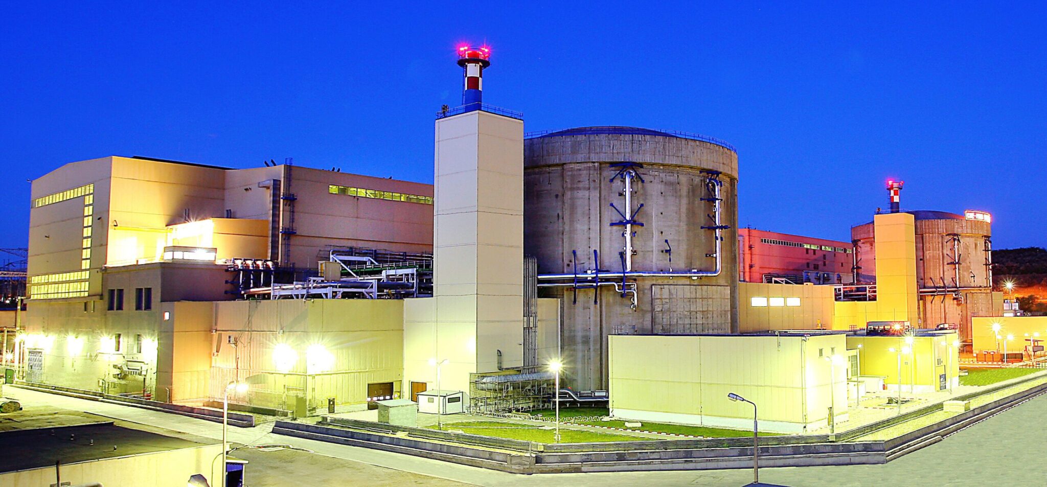 You are currently viewing Nu am terminat centrala nucleară de la Cernavodă dar ne apucăm de micronucleare? Cum devenim dependenți de combustibilul atomic