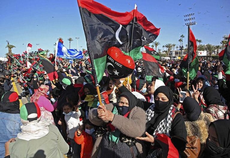 Read more about the article Manifestații în Libia: au intrat cu buldozerul în parlament
