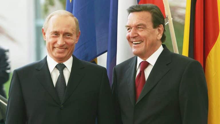 Read more about the article Gerhard Schroeder:  Putin vrea o ”soluţie” la războiul din Ucraina