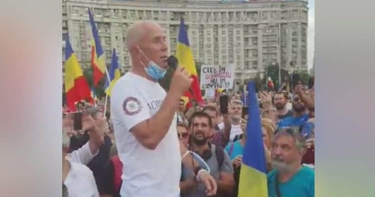 Read more about the article Mugur Mihăescu: cei care conduc România sunt proști; nu este un apelativ, este o constatare