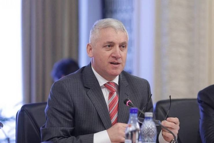 Read more about the article Adrian Țuțuianu a fost numit de Ciucă secretar general adjunct al Guvernului