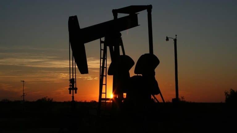 Read more about the article Prețul petrolului a ajuns la minimul ultimelor nouă luni